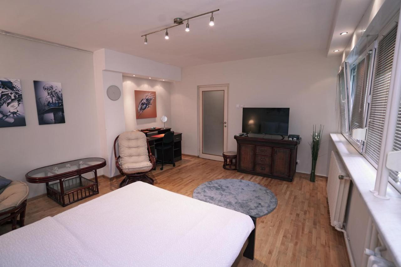 Ratan Apartment เบลเกรด ภายนอก รูปภาพ